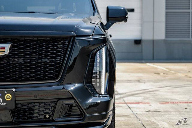 2025 Cadillac Escalade-V