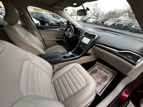 2017 Ford Fusion Hybrid SE