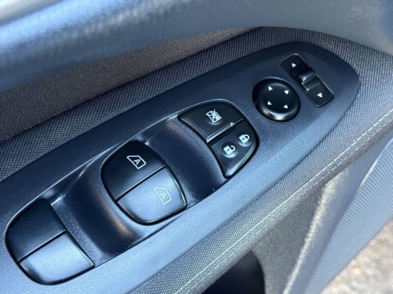 2017 Nissan Pathfinder SV