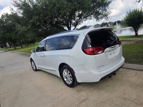 2019 Chrysler Pacifica Touring L