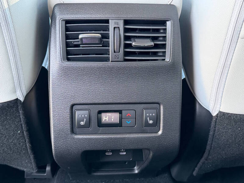 2026 Mitsubishi Outlander SEL
