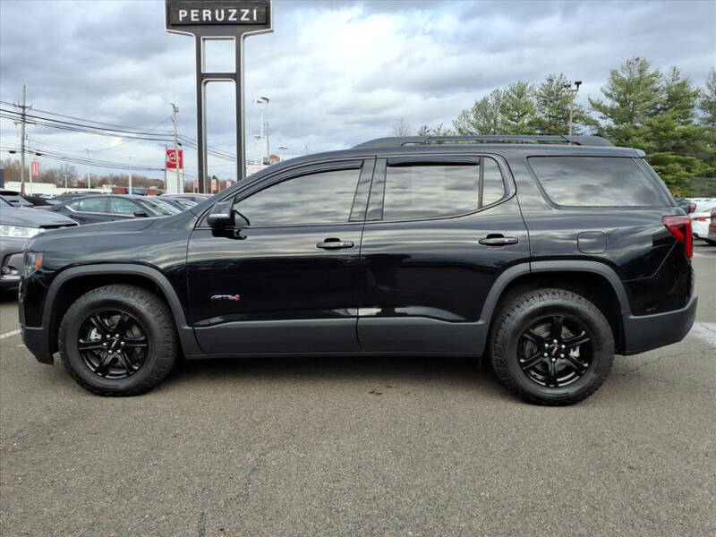 2023 GMC Acadia AT4