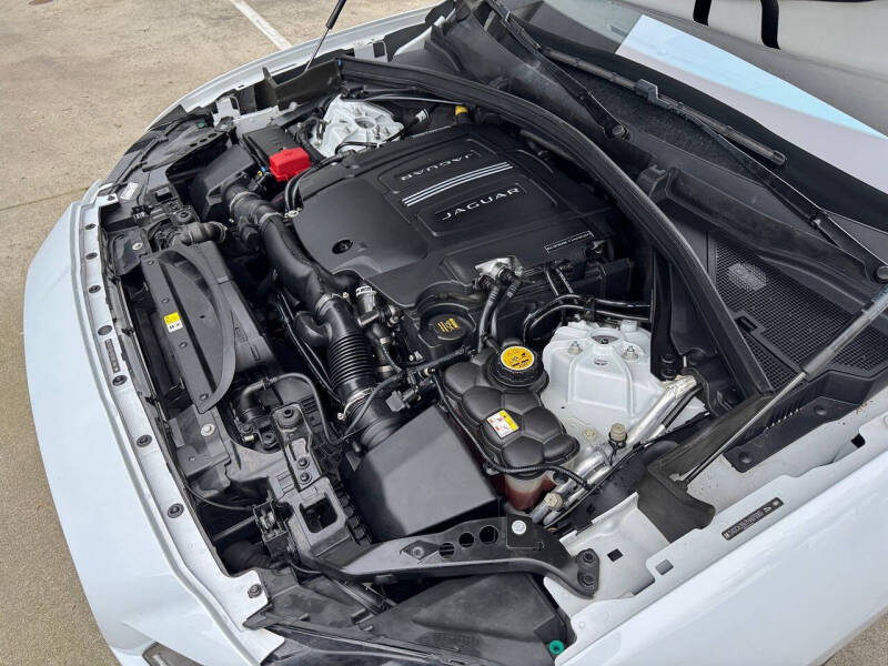 2017 Jaguar F-PACE 35t Prestige