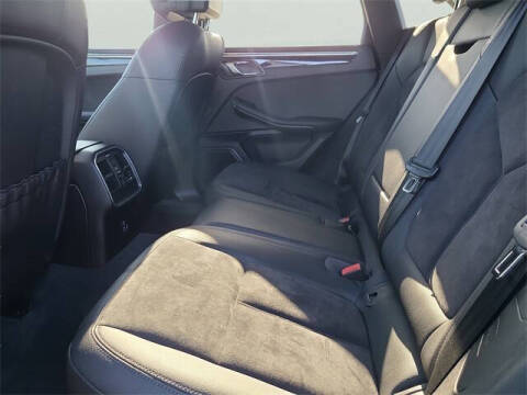 2021 Porsche Macan S