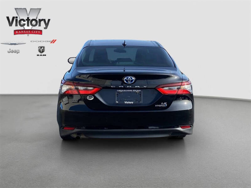 2021 Toyota Camry Hybrid LE
