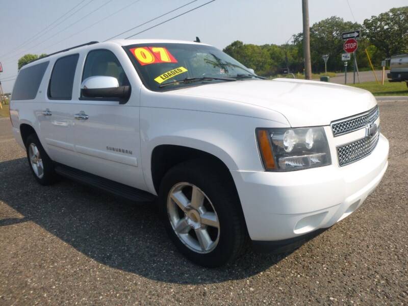 2007 Chevrolet Suburban for sale at Country Side Car Sales in Elk River MN