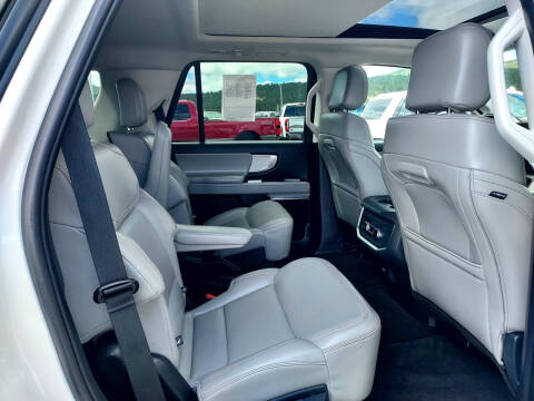 2025 Ford Expedition Active