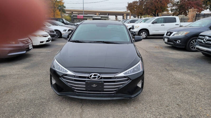 2019 Hyundai Elantra SE