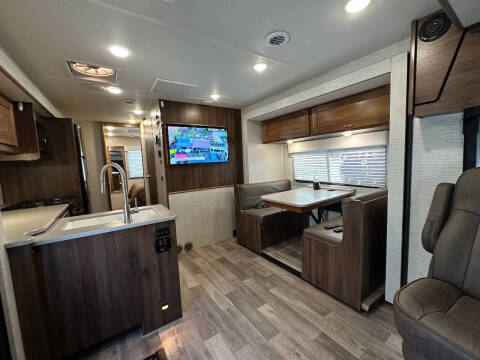 2020 Winnebago Intent 28y