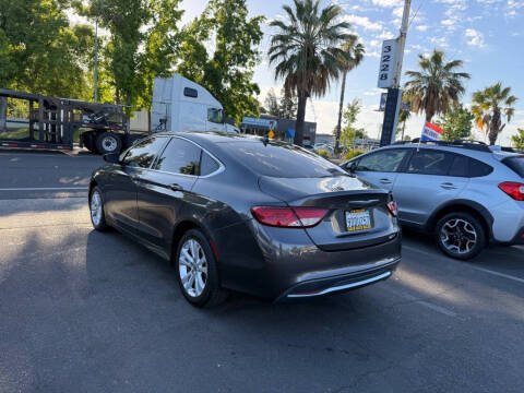 2017 Chrysler 200 Limited