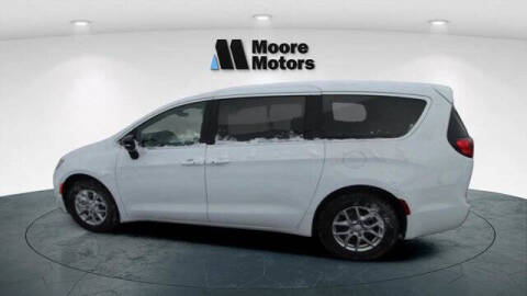 2026 Chrysler Voyager LX