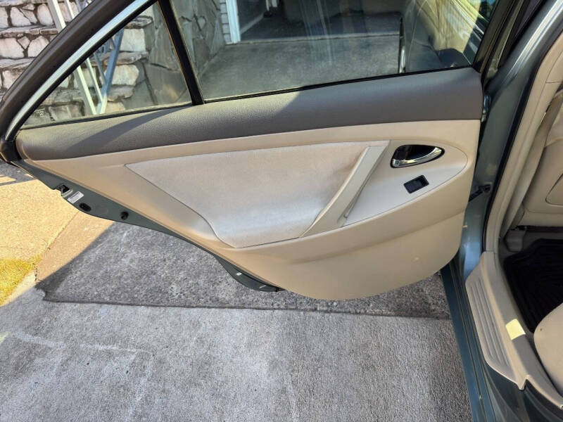 2009 Toyota Camry LE