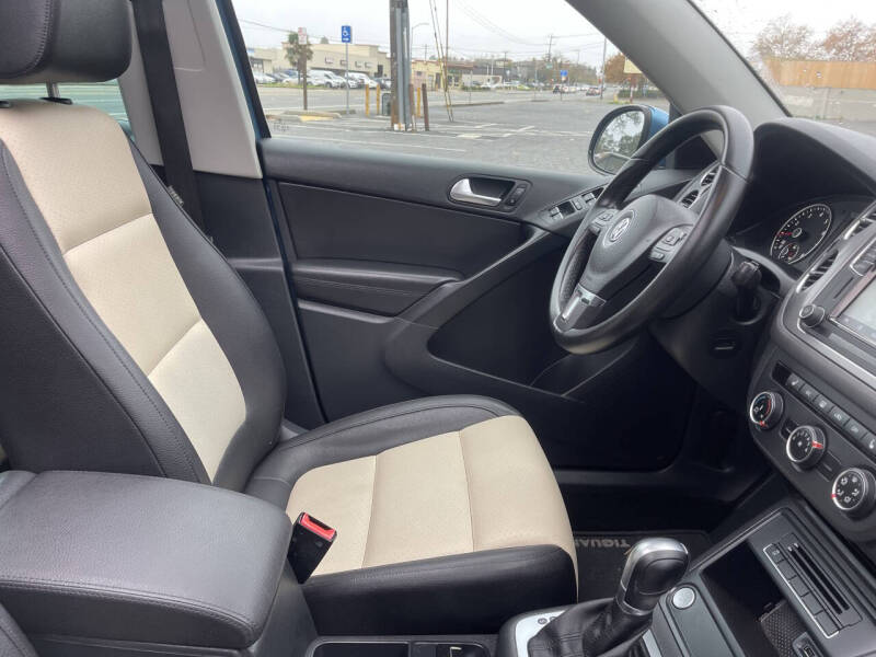 2017 Volkswagen Tiguan 2.0T Wolfsburg Edition