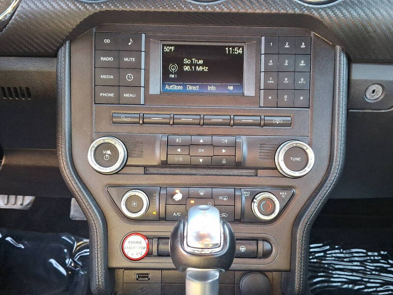 2017 Ford Mustang V6