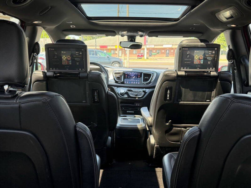 2018 Chrysler Pacifica Touring L Plus