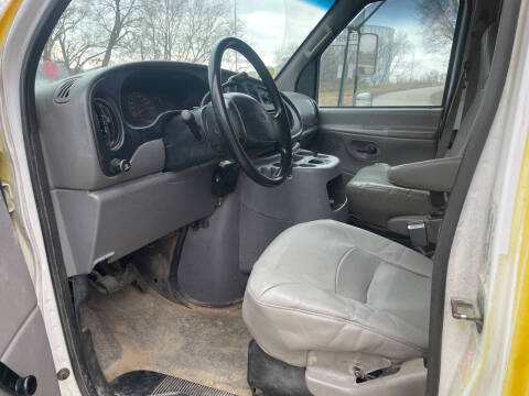 2001 Ford E-Series E-450 SD