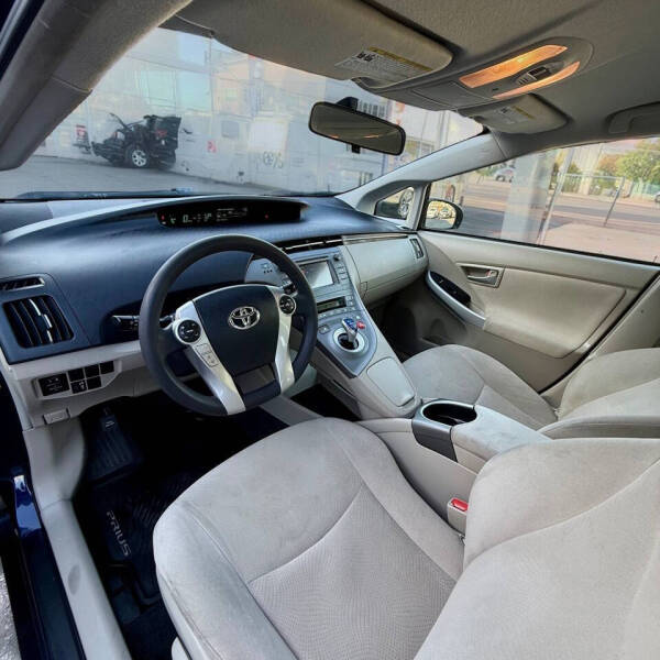 2015 Toyota Prius Three