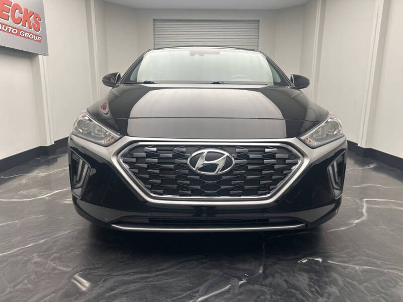 2022 Hyundai Ioniq Hybrid SE
