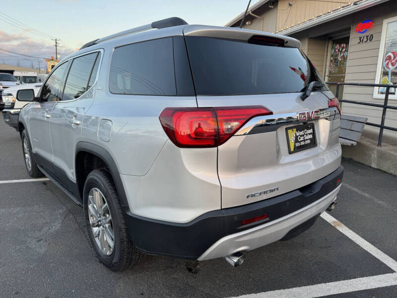 2017 GMC Acadia SLE-2