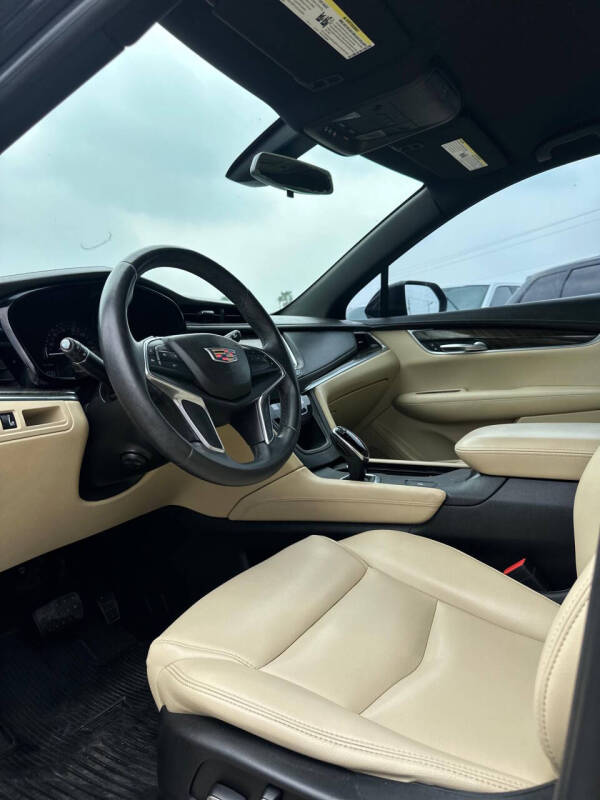 2017 Cadillac XT5