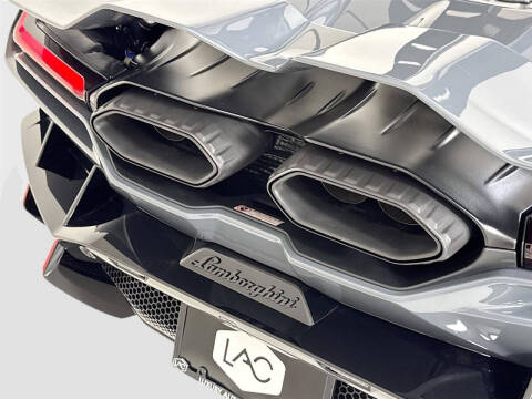 2025 Lamborghini Revuelto