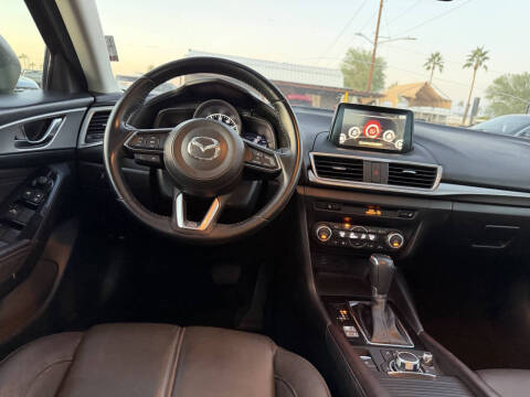 2018 Mazda MAZDA3 Touring