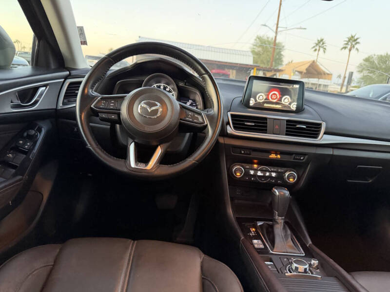 2018 Mazda MAZDA3 Touring