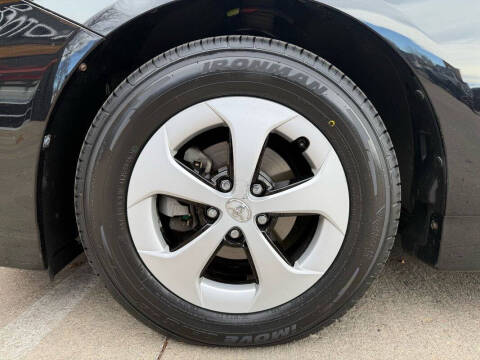 2015 Toyota Prius Three