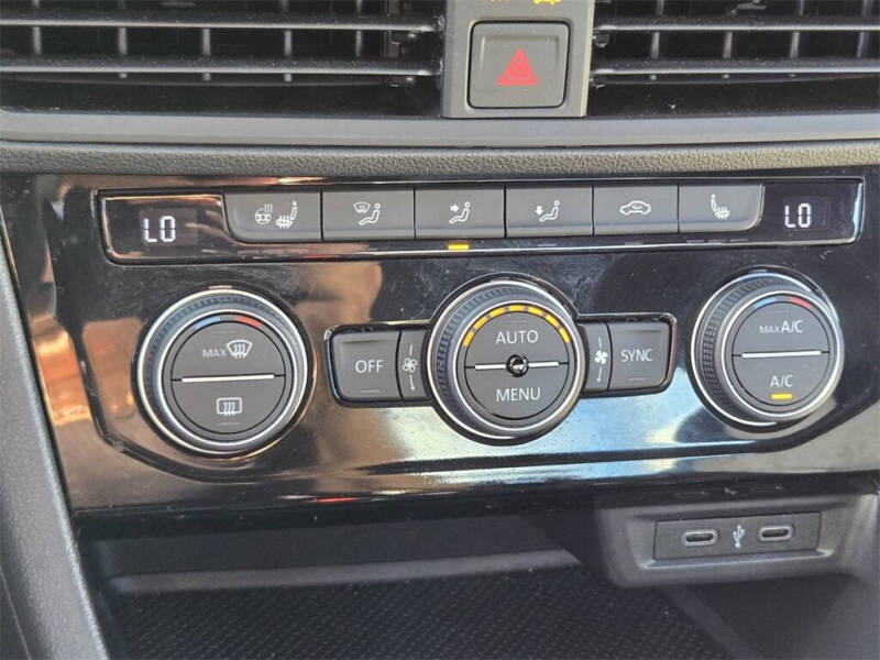 2020 Volkswagen Jetta R-Line