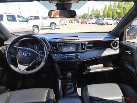 2017 Toyota RAV4 SE