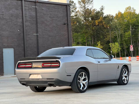 2015 Dodge Challenger SXT Plus