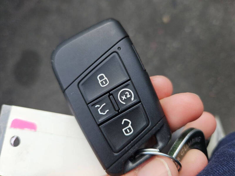 2023 Volkswagen Taos SEL 4Motion