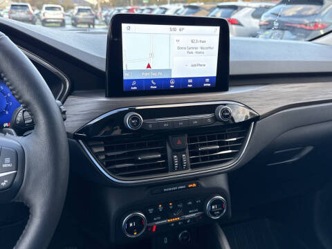 2020 Ford Escape Titanium