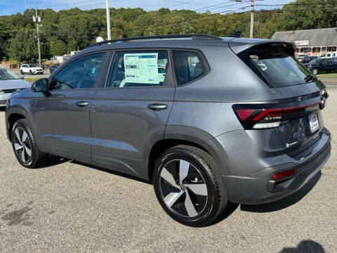 2025 Volkswagen Taos S 4Motion