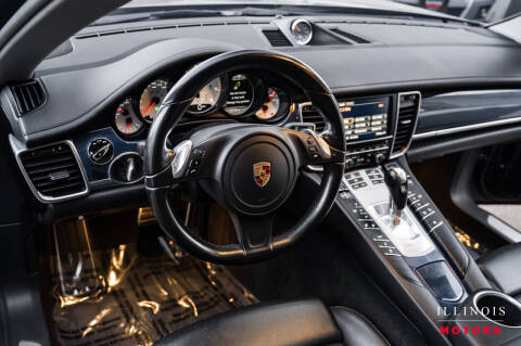 2016 Porsche Panamera 4 Edition