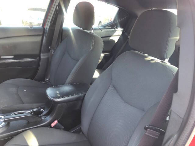 2012 Dodge Avenger SE