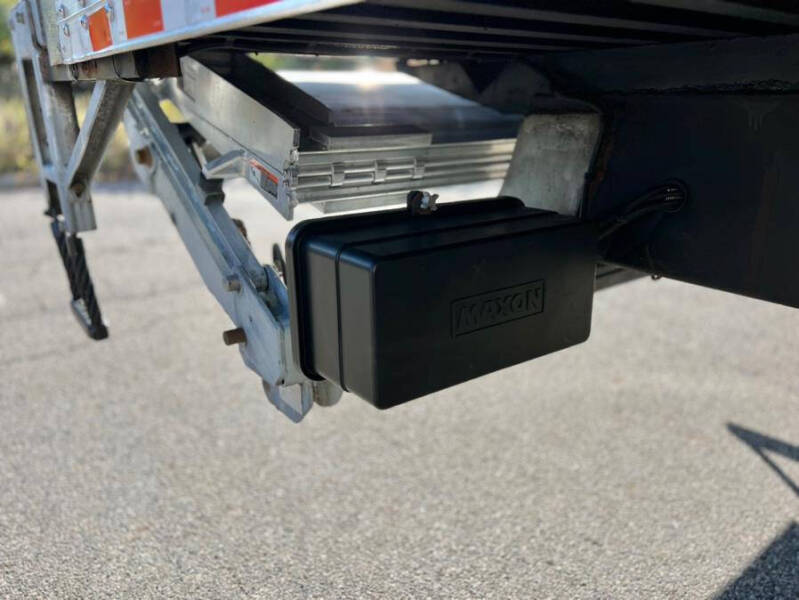 2018 Freightliner M2 106