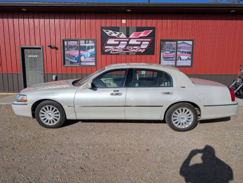 2005 Lincoln Town Car Signature Limited