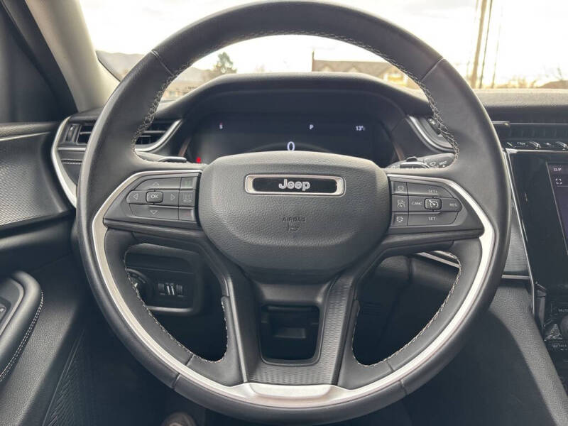 2023 Jeep Grand Cherokee L Laredo