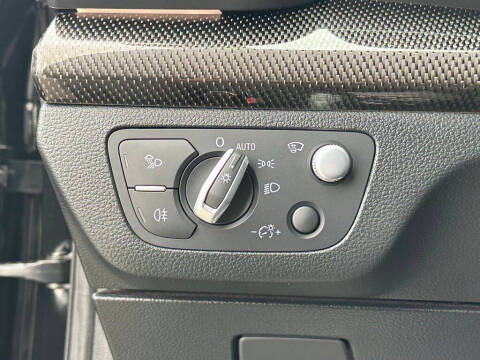 2022 Audi SQ5 3.0T quattro Prestige