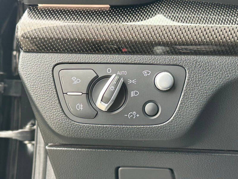 2022 Audi SQ5 3.0T quattro Prestige