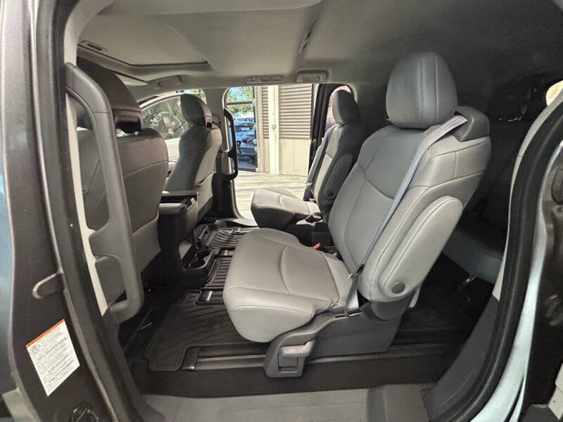 2021 Toyota Sienna XLE 7-Passenger