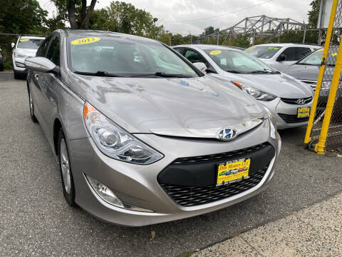 2013 Hyundai Sonata Hybrid for sale at Din Motors in Passaic NJ