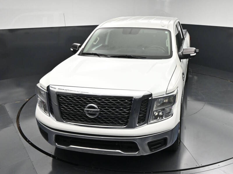 2017 Nissan Titan