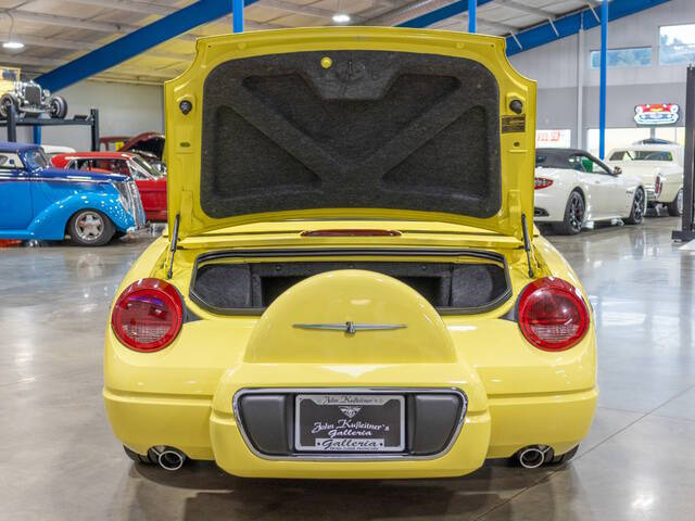 2002 Ford Thunderbird Deluxe