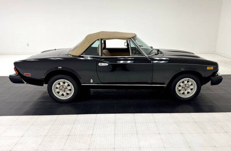 1982 FIAT 2000 Spider