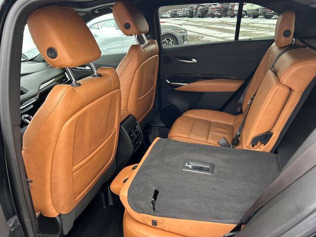 2023 Cadillac XT4 Premium Luxury