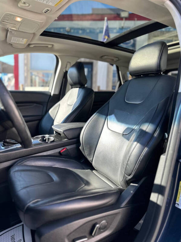 2017 Ford Edge Titanium