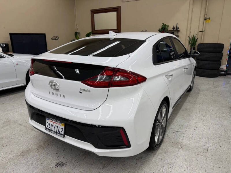 2017 Hyundai Ioniq Hybrid