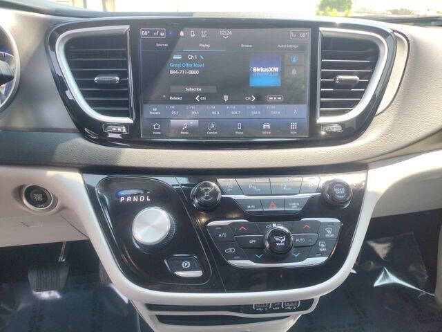 2024 Chrysler Pacifica Touring L
